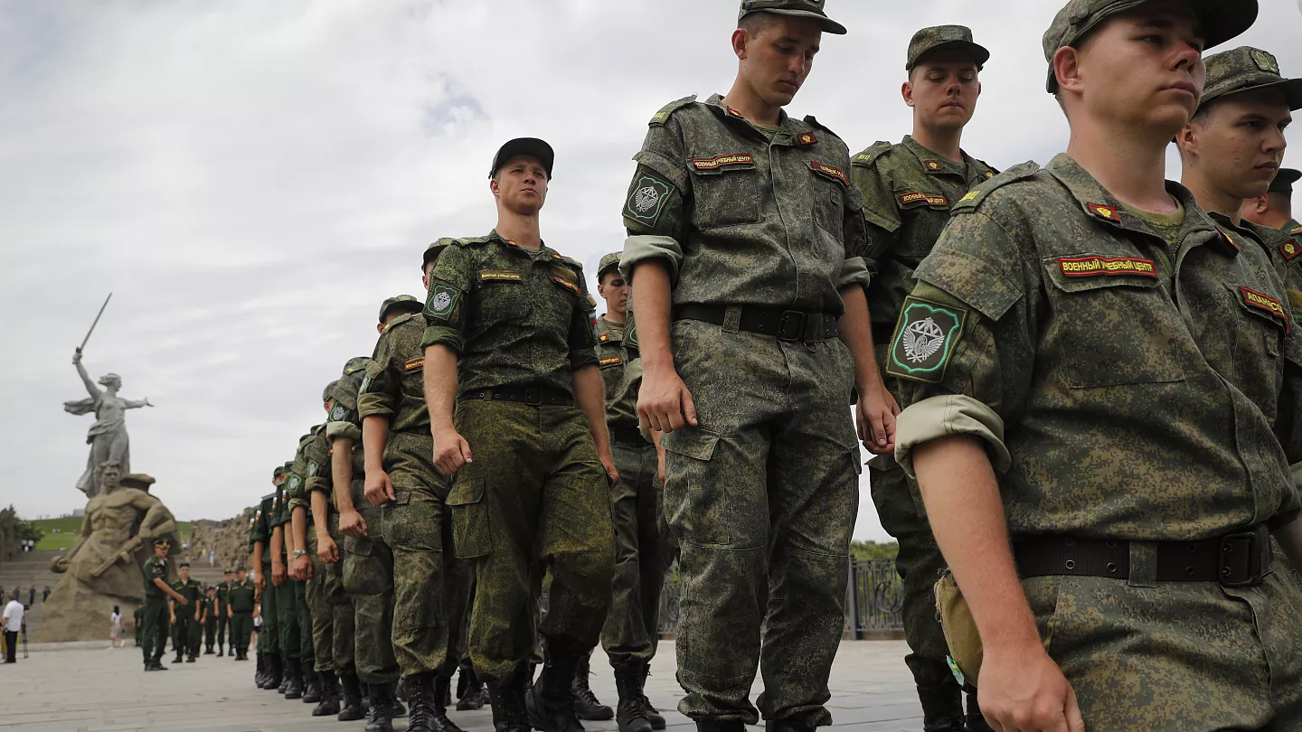Rus Askerleri Şam'dan Çekilmeye Başladı: Hmeymin Üssü'ne Doğru Hareket Ettiler