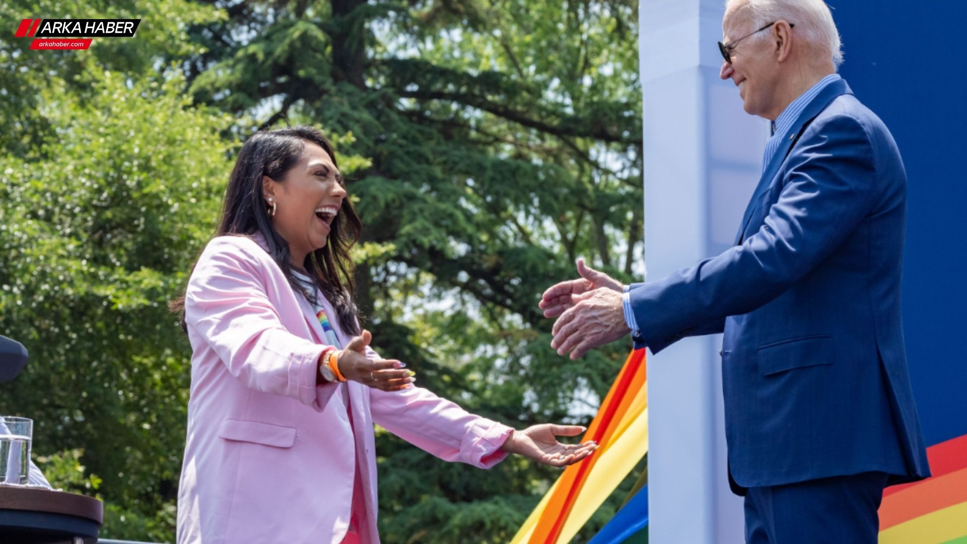 ABD Başkanı Biden, LGBTQİ+ Toplumunun Arkasında Durduğunu Vurguladı