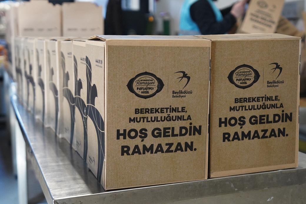 Beylikdüzü Belediyesi Ramazan’da Dayanışmayı Büyütüyor: Her Gün Sıcak Yemek, İftara Yetişemeyenlere Çorba İkramı