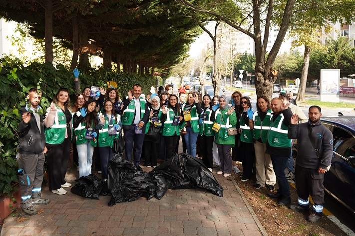 Beylikdüzü’nde Öğrencilerden Anlamlı Mesaj: “Dünyaya Çöplerimizi Değil, Anılarımızı Bırakalım”