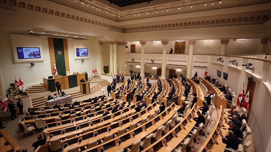 Gürcistan'da Cumhurbaşkanı Seçimi Başladı