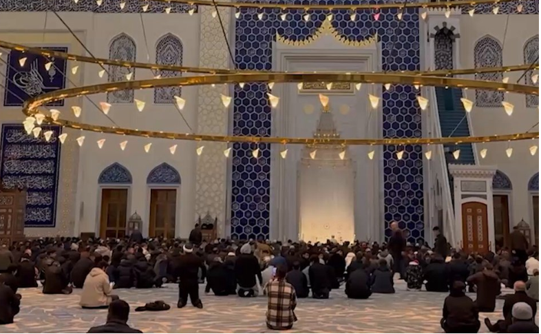 Regaip Kandili, Camilerde Dualarla İdrak Edildi