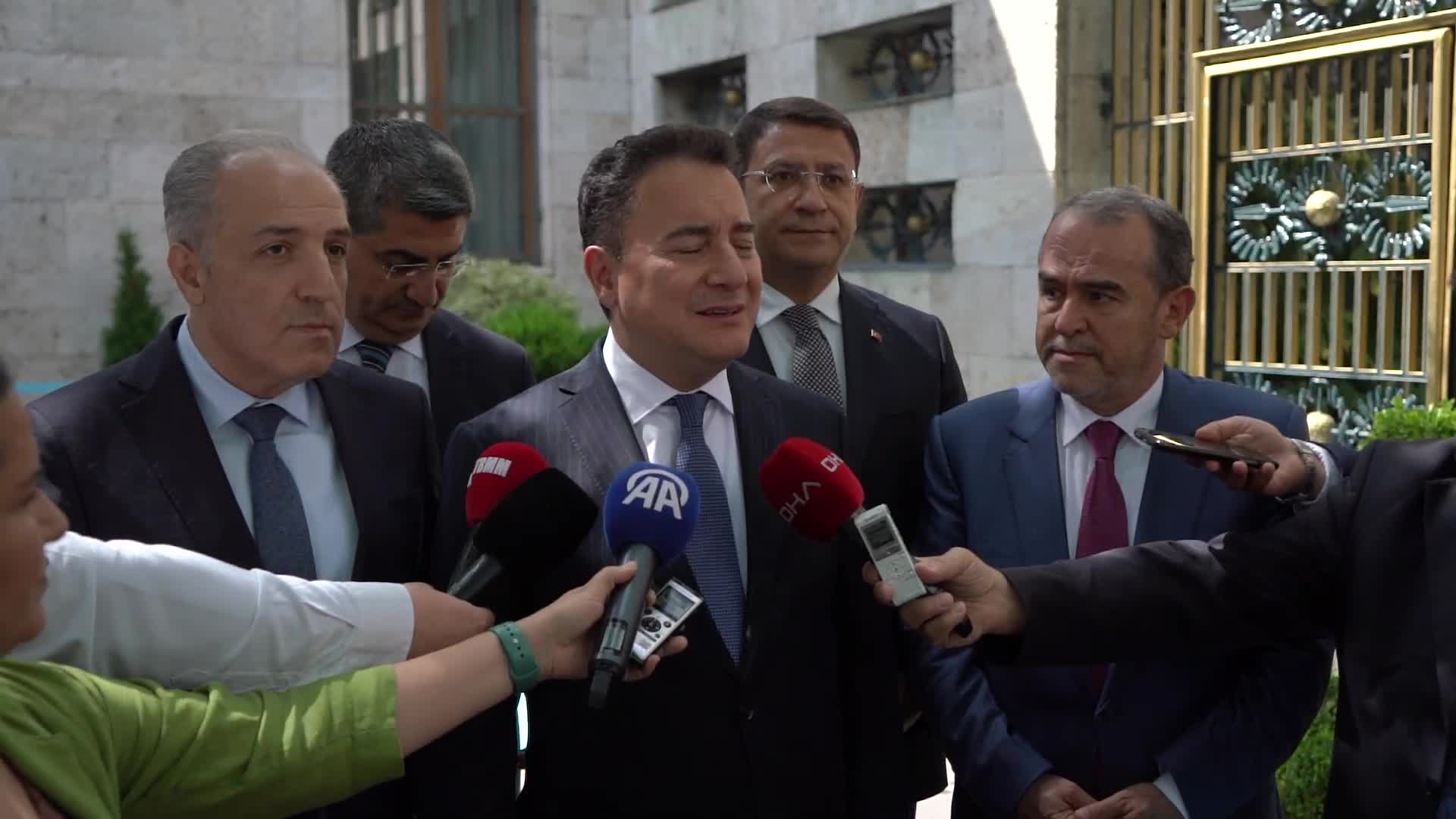 Ali Babacan, TBMM Başkanı Kurtulmuş ile görüştü: “Özgürlükçü, katılımcı ve çoğulcu bir demokrasiyi hedefleyen bir anayasa metninden bahsetmemiz gerekiyor” 