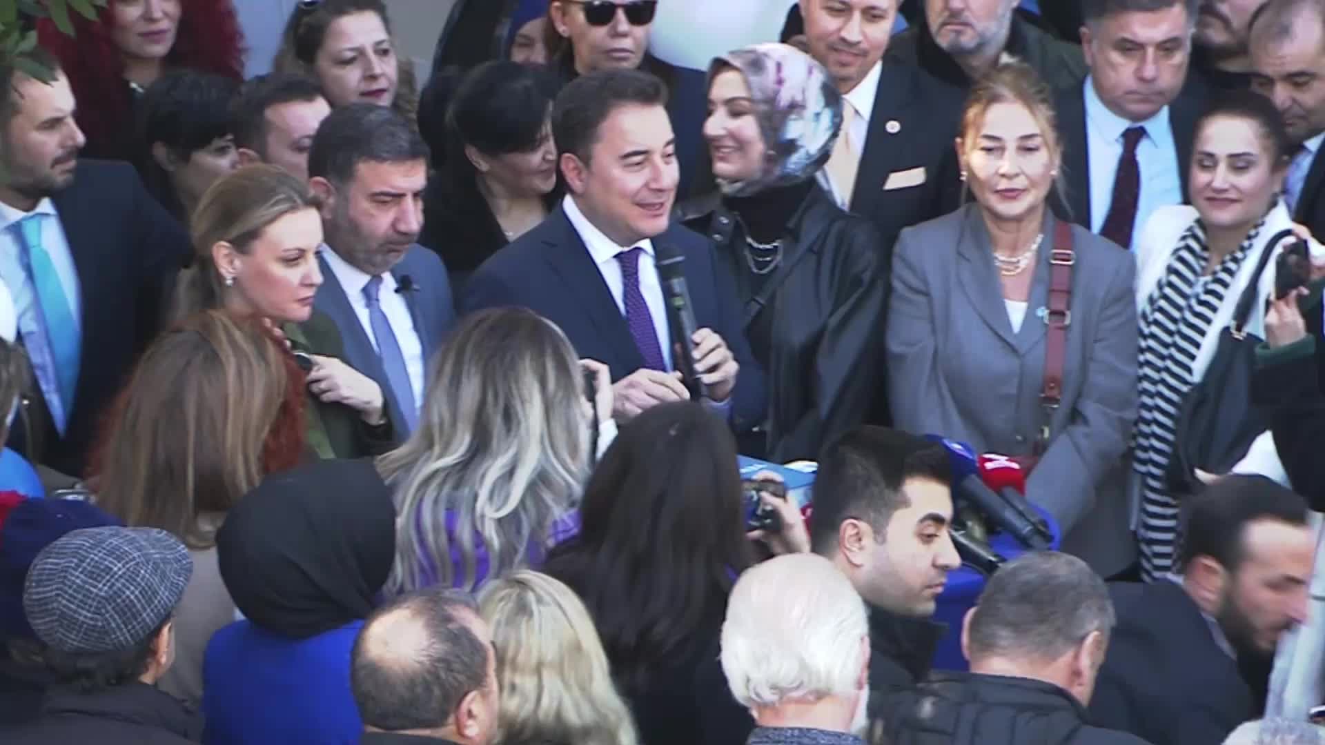 ALİ BABACAN'DAN CUMHURBAŞKANI ERDOĞAN'A 'EMEKLİ ZAMMI' TEPKİSİ: "'BEN EKONOMİSTİM' DİYOR. SEN HESAP KİTAP BİLMİYOR MUSUN?"