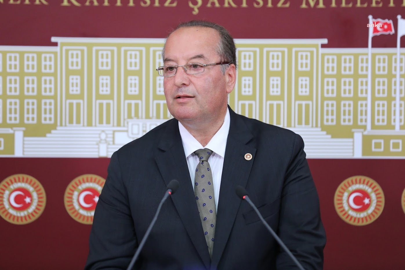 CEVDET AKAY’DAN ERDOĞAN’IN PROMOSYON AÇIKLAMASINA TEPKİ: "BU EMEKLİMİZLE DÜPEDÜZ ALAY ETMEK, EMEKLİMİZİN AKLIYLA OYNAMAKTIR"