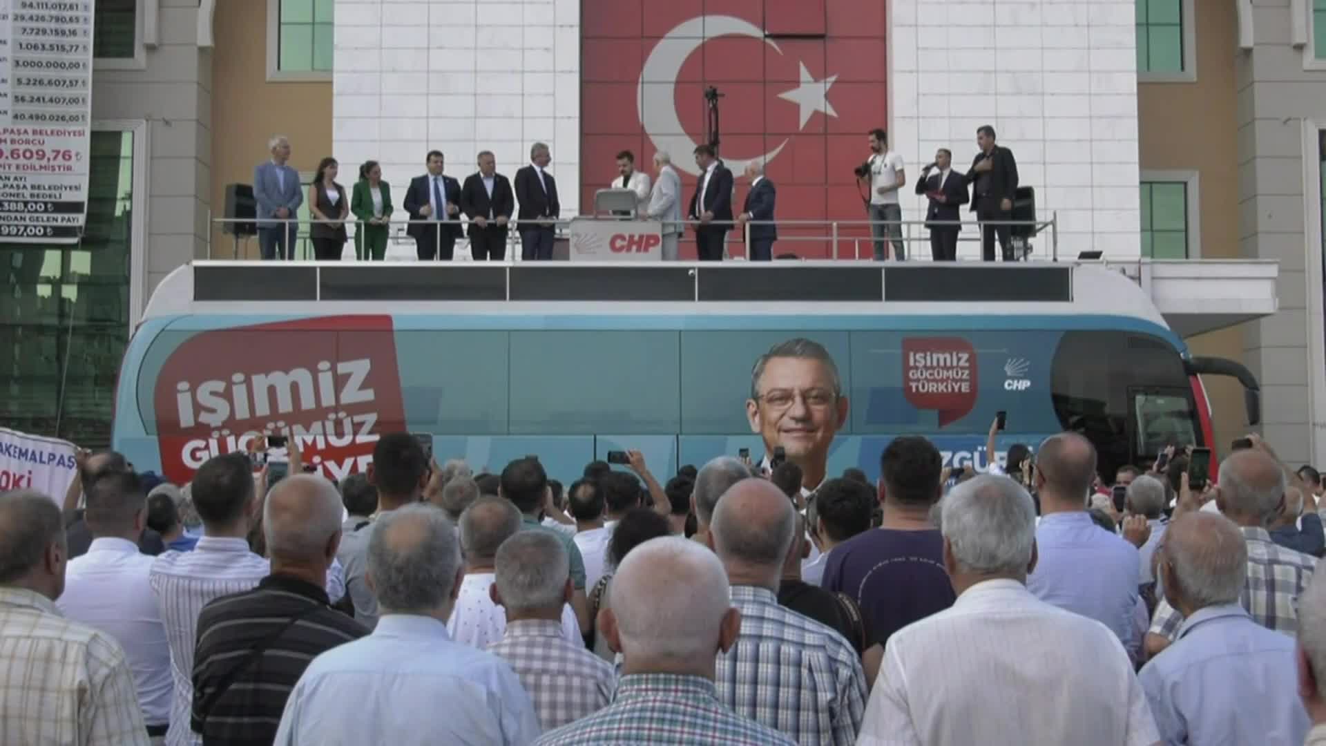 CHP Genel Başkanı Özel: " Biz onun sırtındaki küfeyi istiyoruz. Bırak, biz yöneteceğiz"