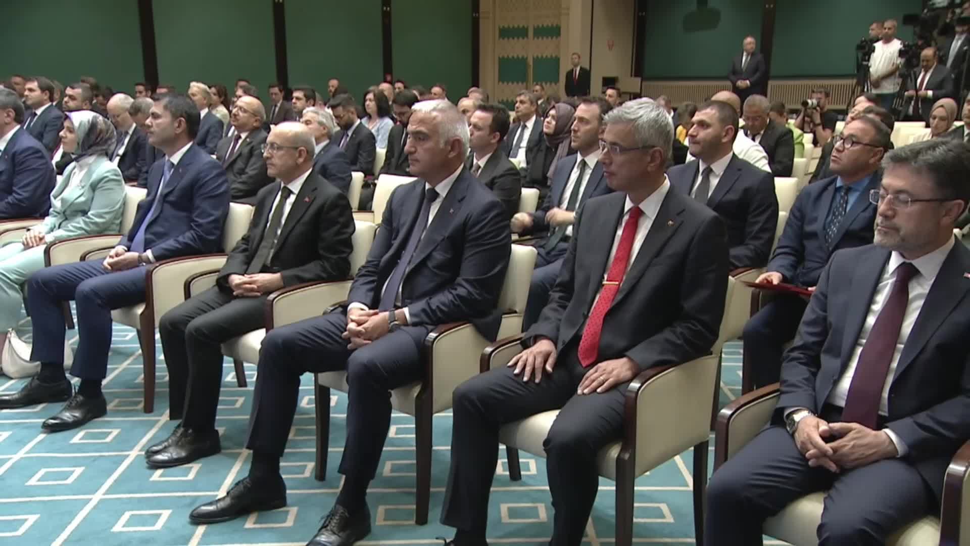 Cumhurbaşkanı Erdoğan: "Milletle seçim meydanlarında yaptığı sözleşmesine sadık bir iktidarız"
