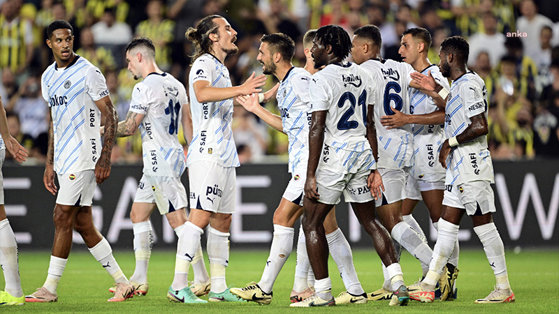 Fenerbahçe, UEFA Şampiyonlar Ligi 2. eleme turu ilk maçında galip geldi