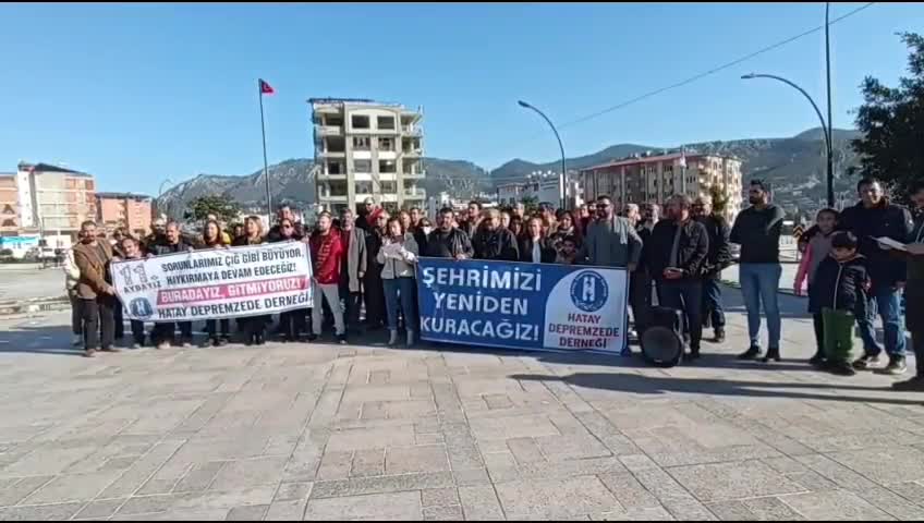 HATAY DEPREMZEDE DERNEĞİ: "DEPREMİN ÜZERİNDEN NEREDEYSE 1 YIL GEÇMEK ÜZERE. SORULARIMIZ VE SORUNLARIMIZ HER GEÇEN GÜN ARTIYOR"