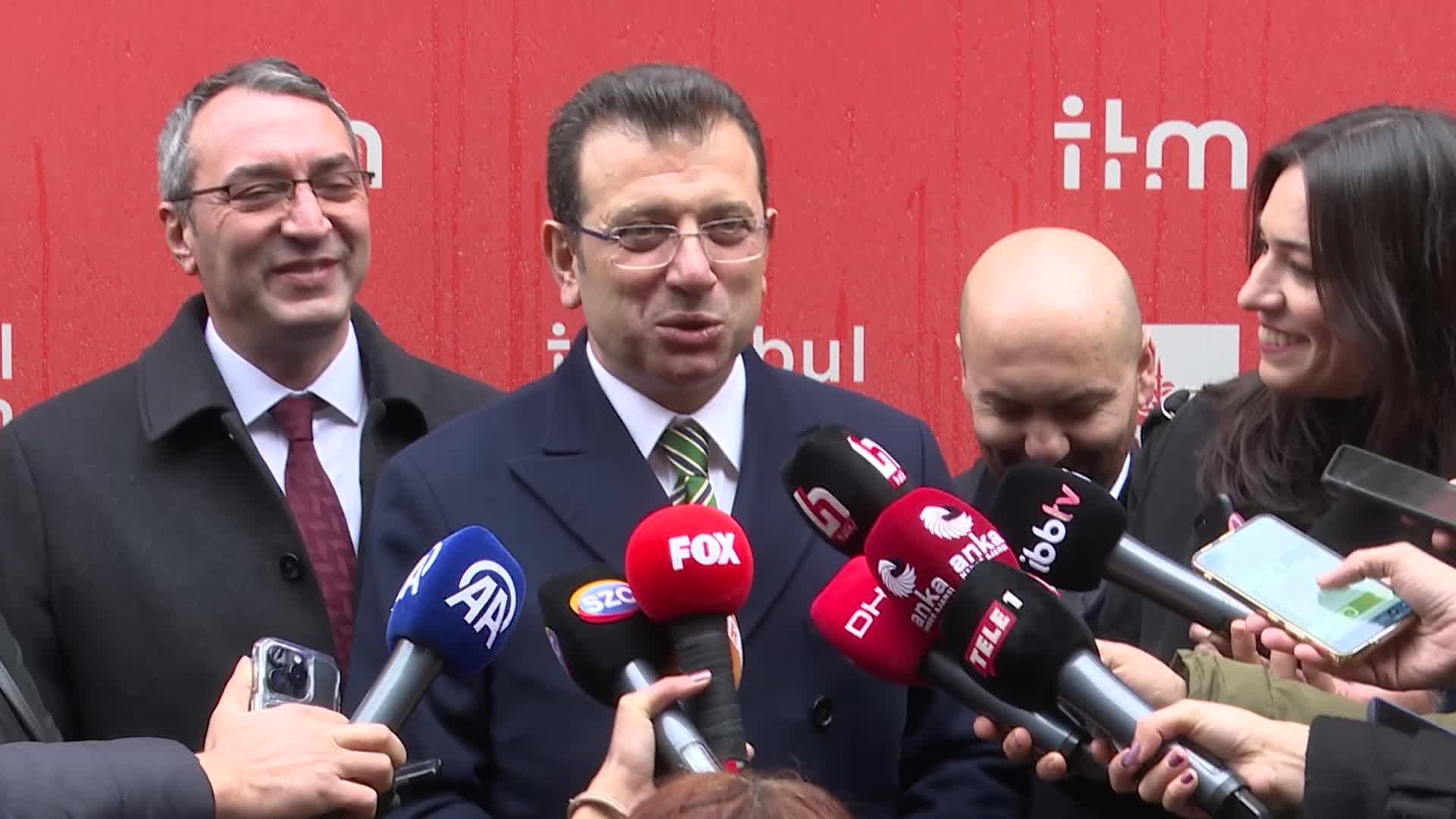 İMAMOĞLU: “SAYIN CUMHURBAŞKANI İSTANBUL’UN İŞİYLE UĞRAŞMASIN. EMEKLİNİN ZOR GEÇİNDİĞİ VE ALDIĞI MAAŞLA İLGİLENSİN. SAYIN CUMHURBAŞKANINI GÖREVİNİ YAPMAYA DAVET EDİYORUM” 