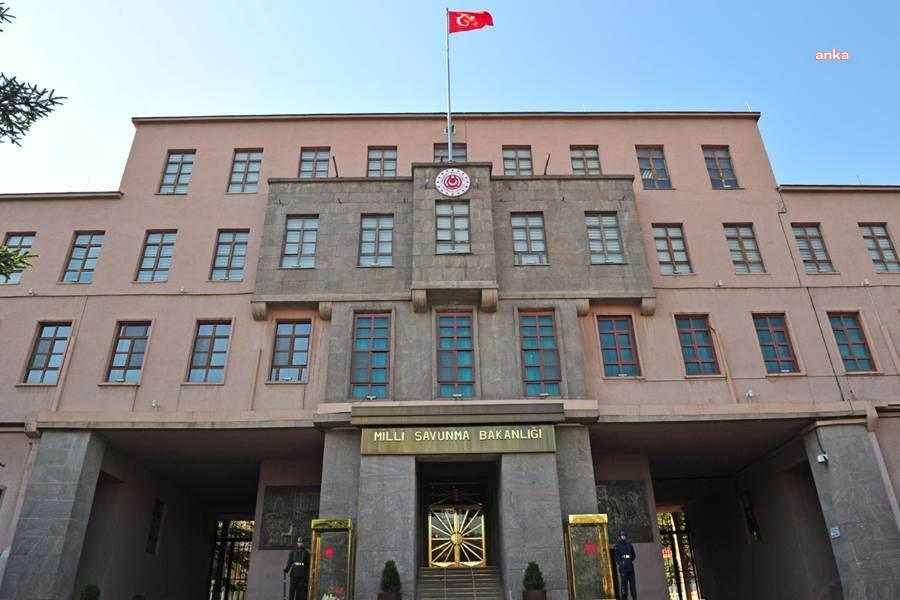 MSB: "PENÇE-KİLİT HAREKÂTI BÖLGESİNDE ÜS BÖLGEMİZE SIZMAYA ÇALIŞAN TERÖRİSTLERLE ÇIKAN ÇATIŞMADA 5 KAHRAMAN SİLAH ARKADAŞIMIZ ŞEHİT OLMUŞ, 3'Ü AĞIR 8 KAHRAMAN SİLAH ARKADAŞIMIZ DA YARALANMIŞTIR"