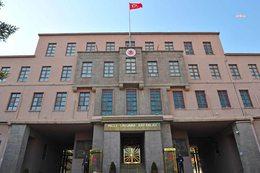 MSB: “PENÇE-KİLİT OPERASYONU BÖLGESİNDE, PİYADE  UZMAN ÇAVUŞ SAMET ASLAN ŞEHİT OLMUŞ, BİR KAHRAMAN SİLAH ARKADAŞIMIZ DA YARALANMIŞTIR”