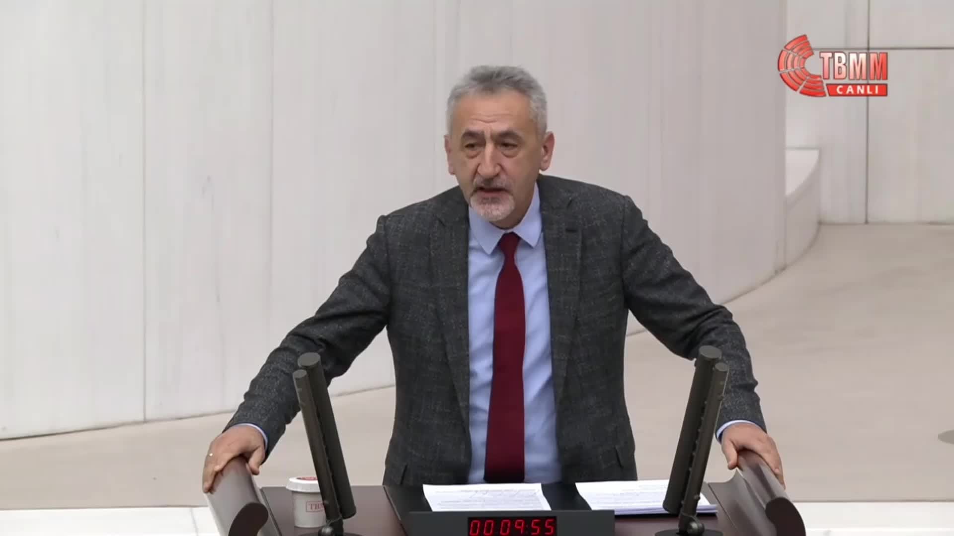 MUSTAFA ADIGÜZEL'DEN BAKAN TEKİN'E: "15 TEMMUZ'DA HAİNLER DAĞDAN İNMEDİ. O ZAMAN DA BUNLARA STK DİYORSUNUZ YUSUF TEKİN"