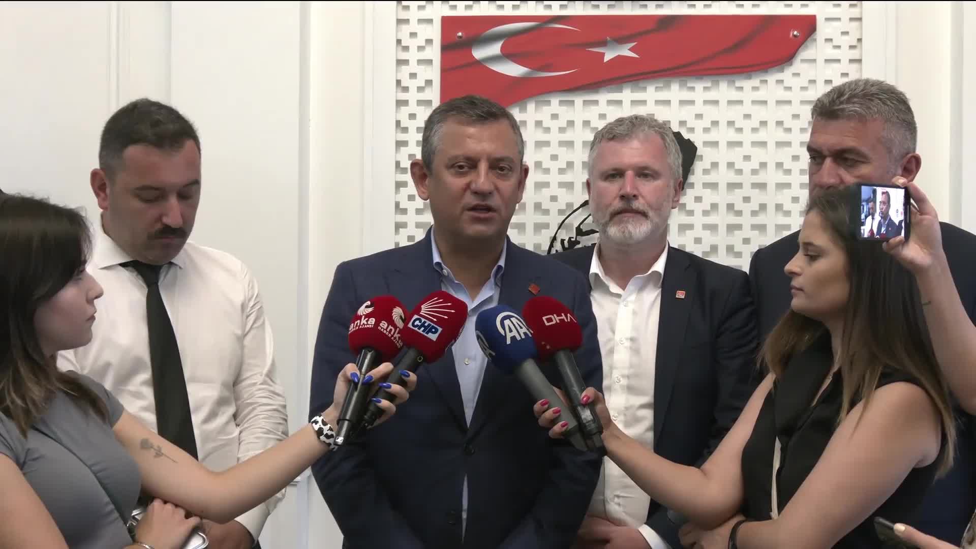 Özel'den Instagram ve AYM açıklaması: "O site de açılır, o karar da uygulanır ama bunların hepsinden birden kurtulmanın bir tek yolu var, artık sandıktan başka çare yok"