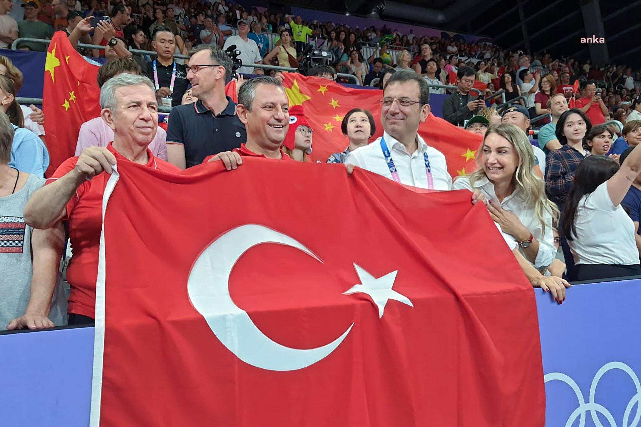 Özgür Özel, Buse Tosun Çavuşoğlu için tebrik mesajı yayımladı