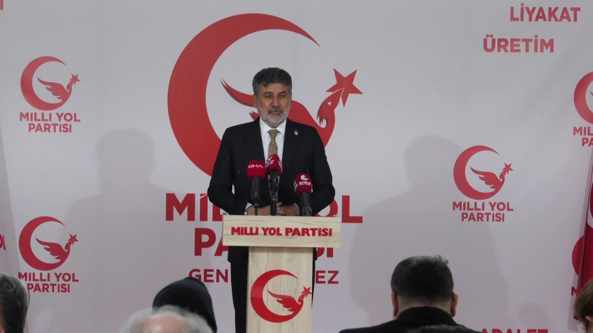 REMZİ ÇAYIR: “İŞÇİ EMEKLİSİYLE MEMUR EMEKLİSİ ARASINDAKİ ZAM FARKINI KİMSE İZAH EDEMEZ. YANİ BİRİSİ LÜBNAN’DA BİRİSİ SURİYE’DE BİRİSİ TÜRKİYE’DE YAŞIYOR DEĞİL Kİ”