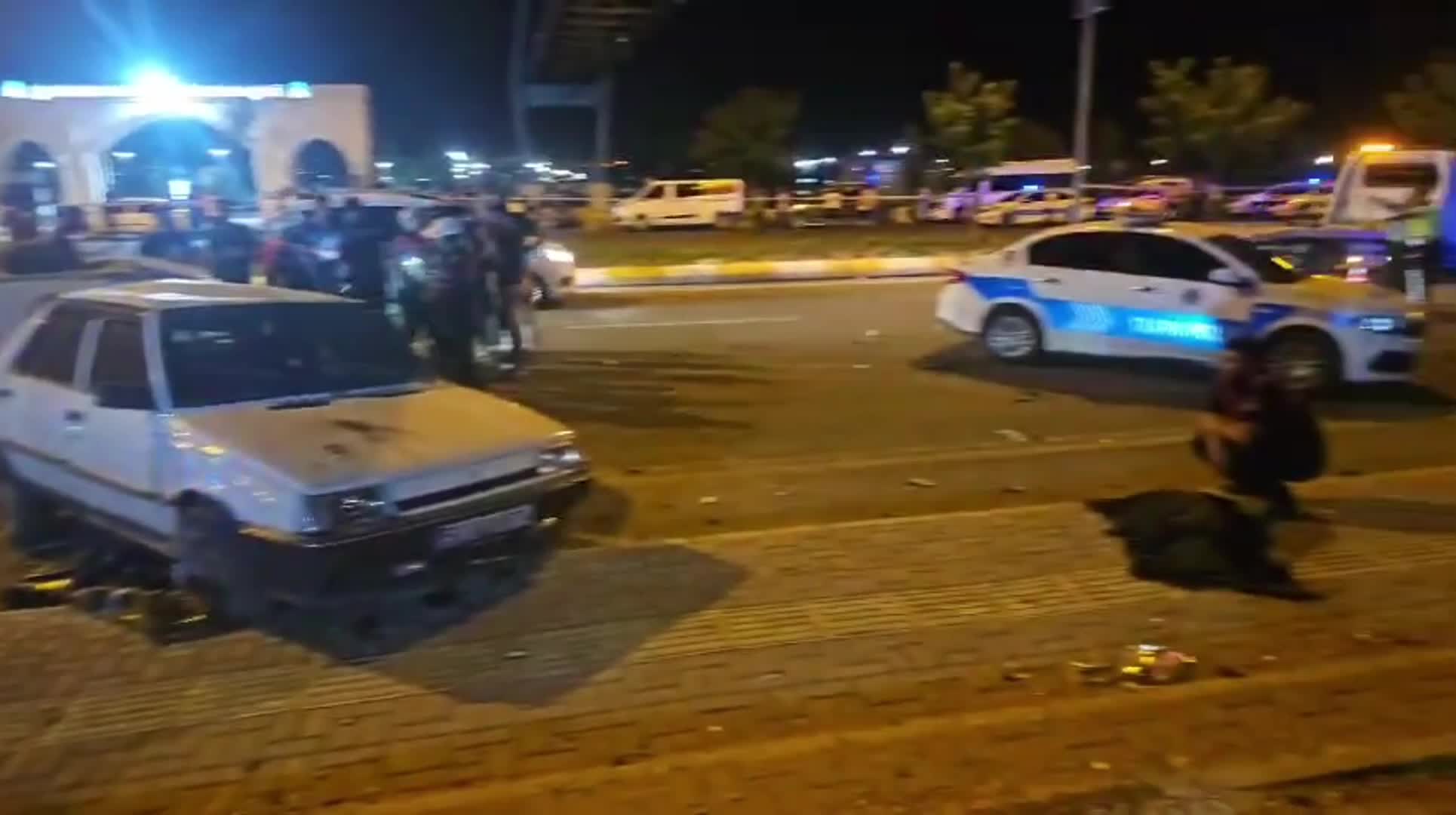 Şanlıurfa’da sürücüsünün kontrolünü yitirdiği otomobil yol kenarındakilere çarptı: 5 çocuk yaşamını yitirdi