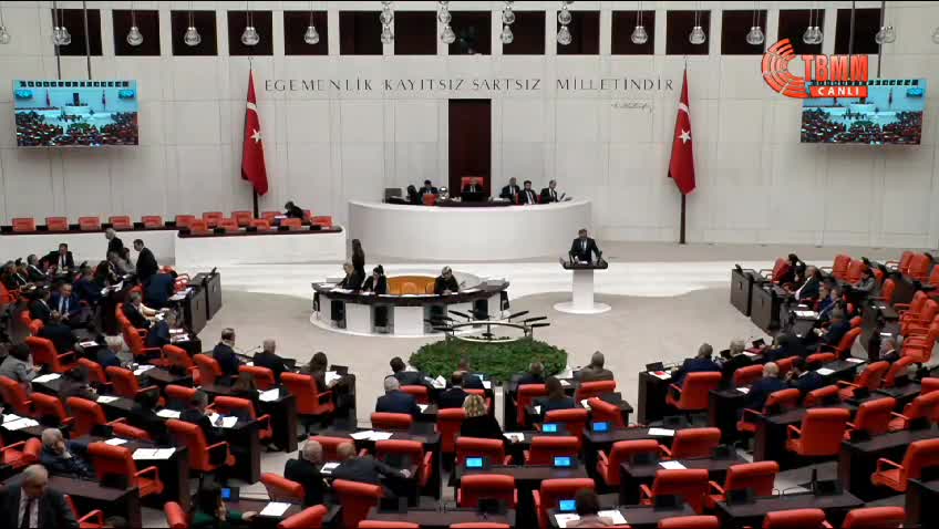 SEZGİN TANRIKULU'NDAN AKP'YE YEREL YÖNETİM ELEŞTİRİSİ: "SİZDE OLMAYAN BELEDİYENİN İMAR YETKİSİNİ MERKEZE ALDINIZ VE BUNU RÜŞVETLE DAĞITIYORSUNUZ"