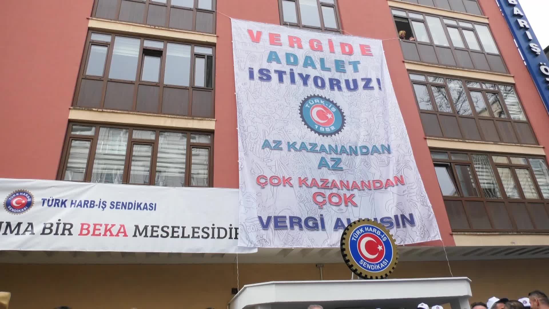 TÜRK HARB İŞ SENDİKASI GENEL BAŞKANI SOYDAN: “MİLLİ SAVUNMADA DIŞA BAĞIMLILIĞI BİTİRME HEDEFİMİZ ÇOK CİDDİ YARA ALACAKTIR. MİLLİ SAVUNMADA MALİYET HESABI YAPAMAZSINIZ”