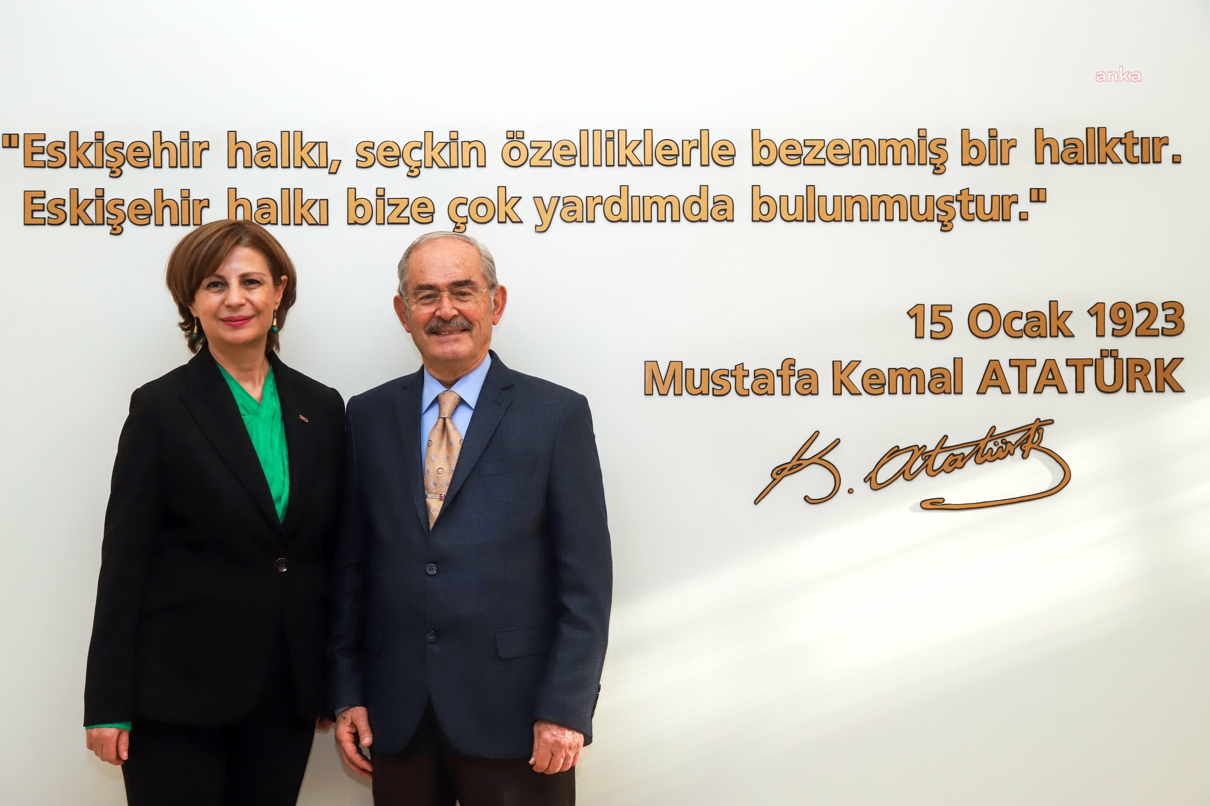 YILMAZ BÜYÜKERŞEN'DEN AYŞE ÜNLÜCE'YE DESTEK MESAJI: "ESKİŞEHİR’E ÇOK YAKIŞACAĞINA YÜREKTEN İNANDIĞIM KADIN BİR BELEDİYE BAŞKANI İLE BU GÜZEL HİKAYEYİ SÜRDÜRMEK İÇİN VAR GÜCÜMÜZLE ÇALIŞACAĞIZ"