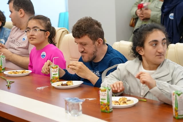 Gaziosmanpaşa Belediyesi, Dünya Engelliler Haftası'nda Gençlerle Bir Araya Geldi