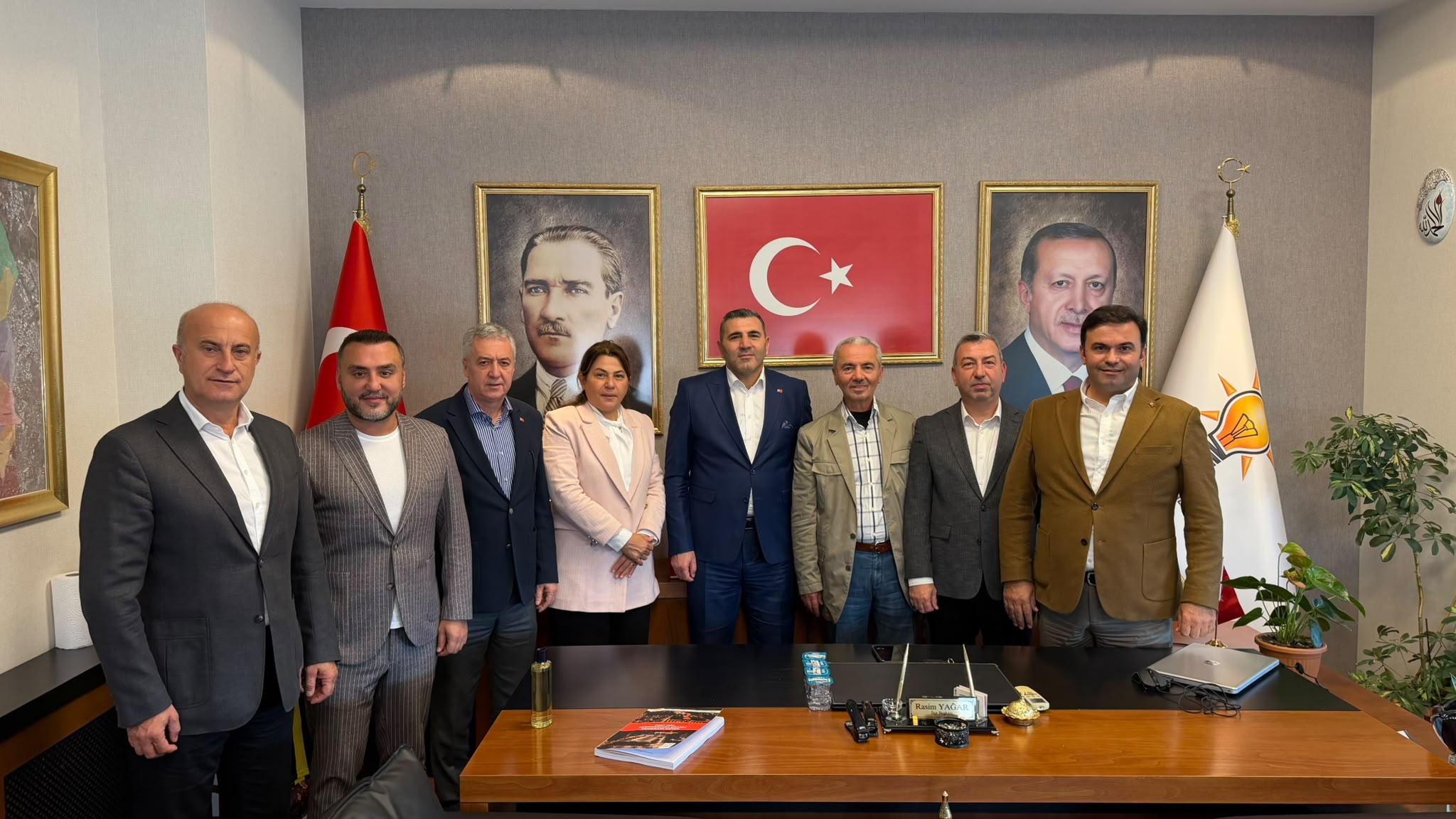 AK Parti Büyükçekmece’de “Vefa Buluşması”: Eski İlçe Başkanları Bir Araya Geldi