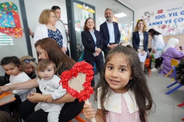 Beylikdüzü Belediyesi Kreş ve Anne Çocuk Merkezlerinde Anneler Günü Kutlamaları