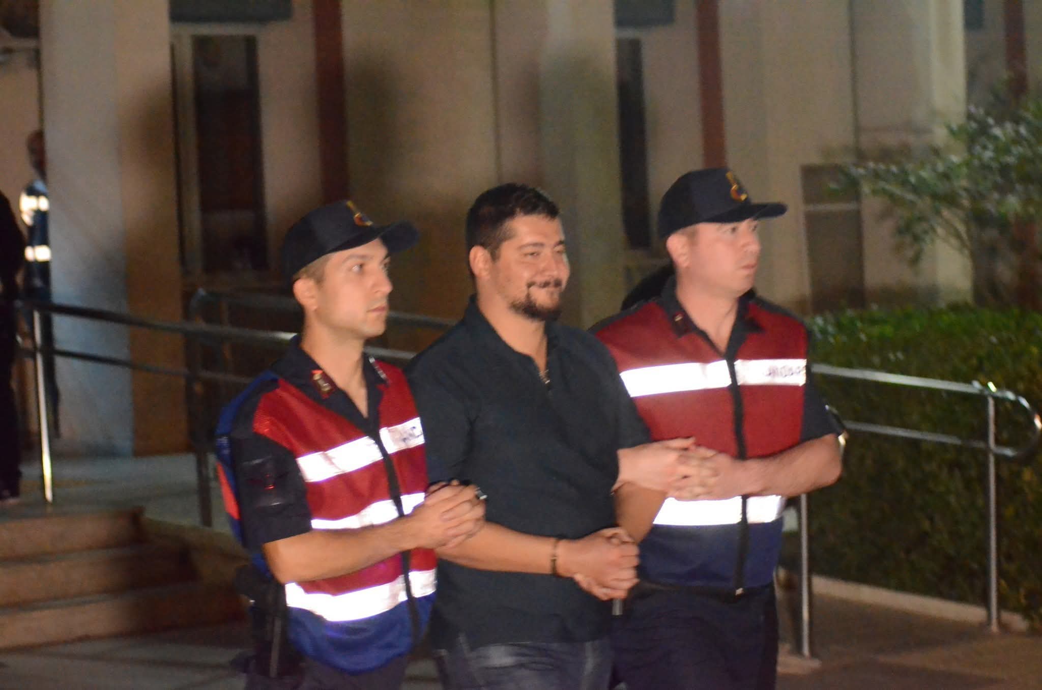 Nazilli’de Rüşvet Skandalı: Denetim Bilgilerini Önceden Öğrenen Restoran Sahibi ve 2 Kişi Tutuklandı!
