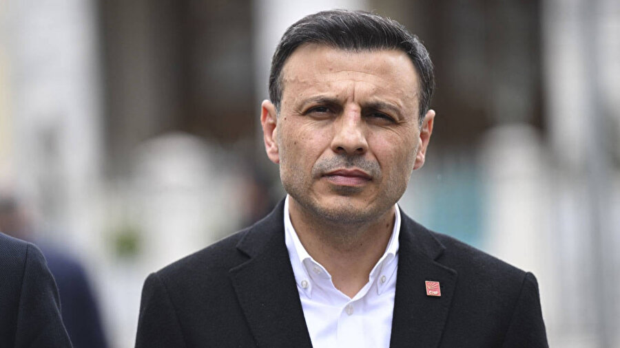 Özgür Çelik’ten Mahkeme Kararına Tepki: “CHP Halktır, Baba Ocağıdır, Teslim Alınamaz!”