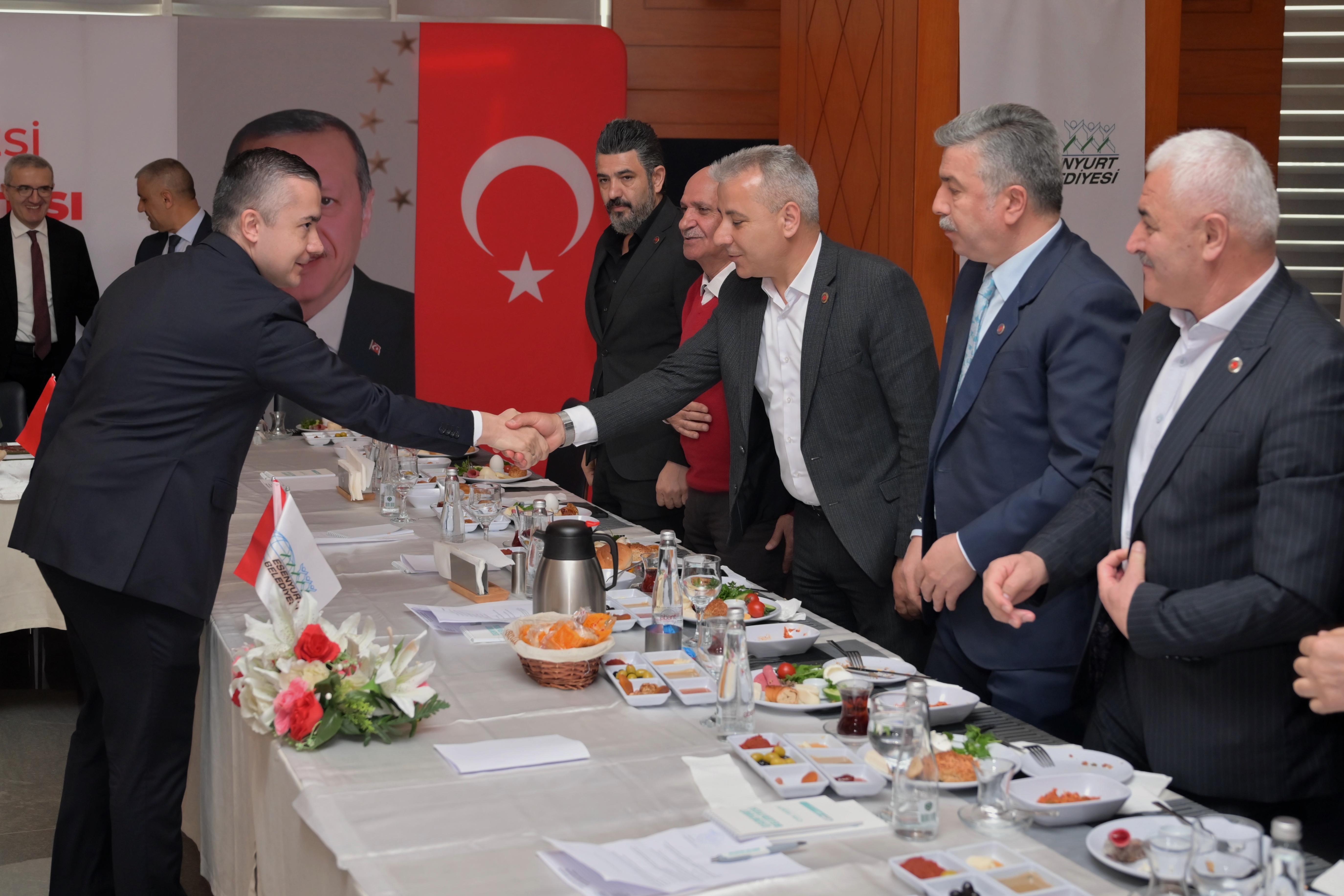 Esenyurt'ta Muhtarlardan İlçe Emniyet Müdürlüğü Projesine Tam Destek!