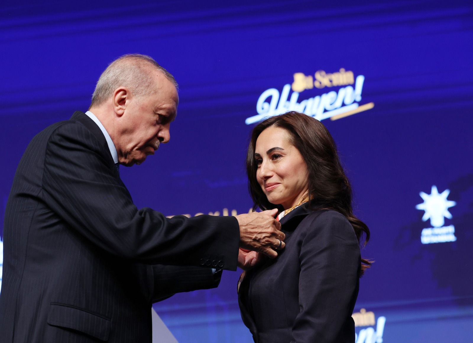Özlem Vural Gürzel AK Parti’ye Katıldı