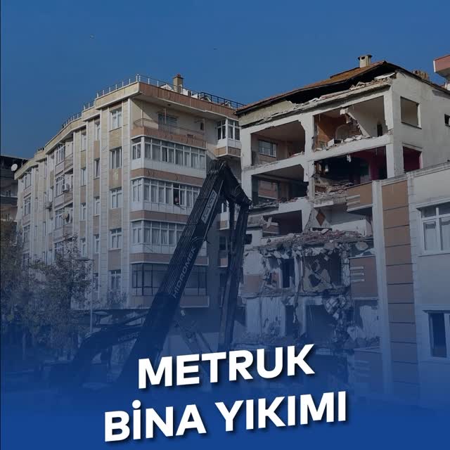 Avcılar Belediyesi Metruk Binaları Yıkarak İlçeyi Güvenli ve Estetik Hale Getiriyor