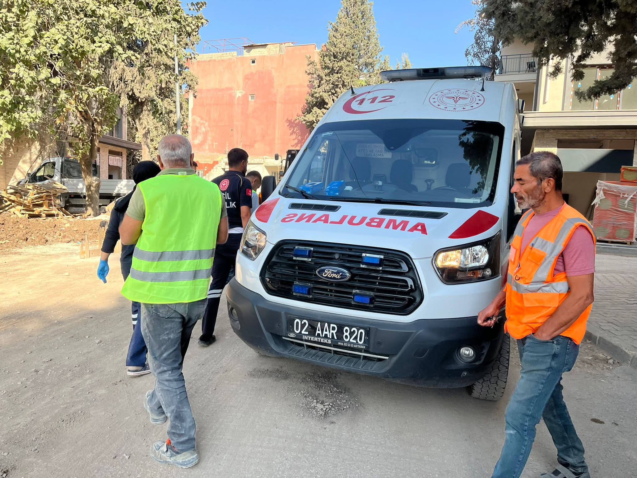 Adıyaman’da İşçiler Arasında Bıçaklı Kavga: 1 Yaralı, Zanlı Polisten Kaçtı!