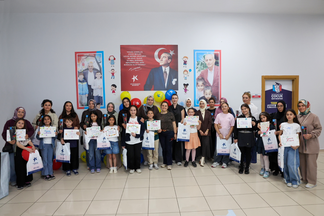 Küçükçekmece’de Anneler Günü renkli etkinliklerle kutlandı
