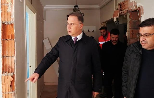 Beylikdüzü'nde Patlama Sonrası Yeniden İnşa Çalışmaları Sürüyor