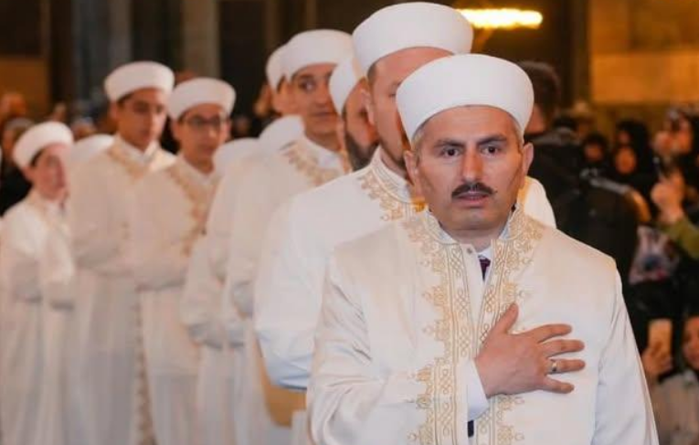 İstanbul'da 57 Hafız Ayasofya-i Kebir Camii'nde İcazet Aldı