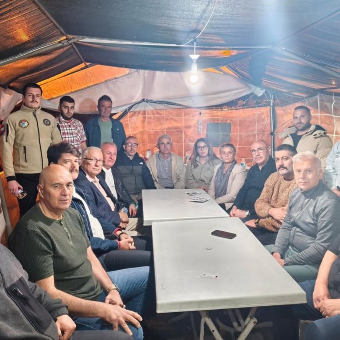 Mahmut Tanal, Silivri Cezaevi Önünde Zafer Partililer ile Buluştu