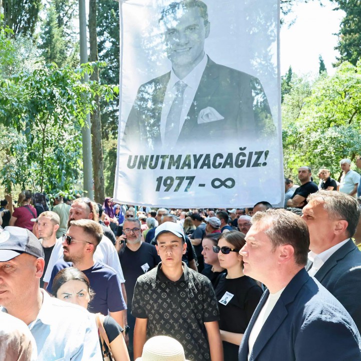 Başkan Balcıoğlu, Ferdi Zeyrek'in cenaze törenine katıldı