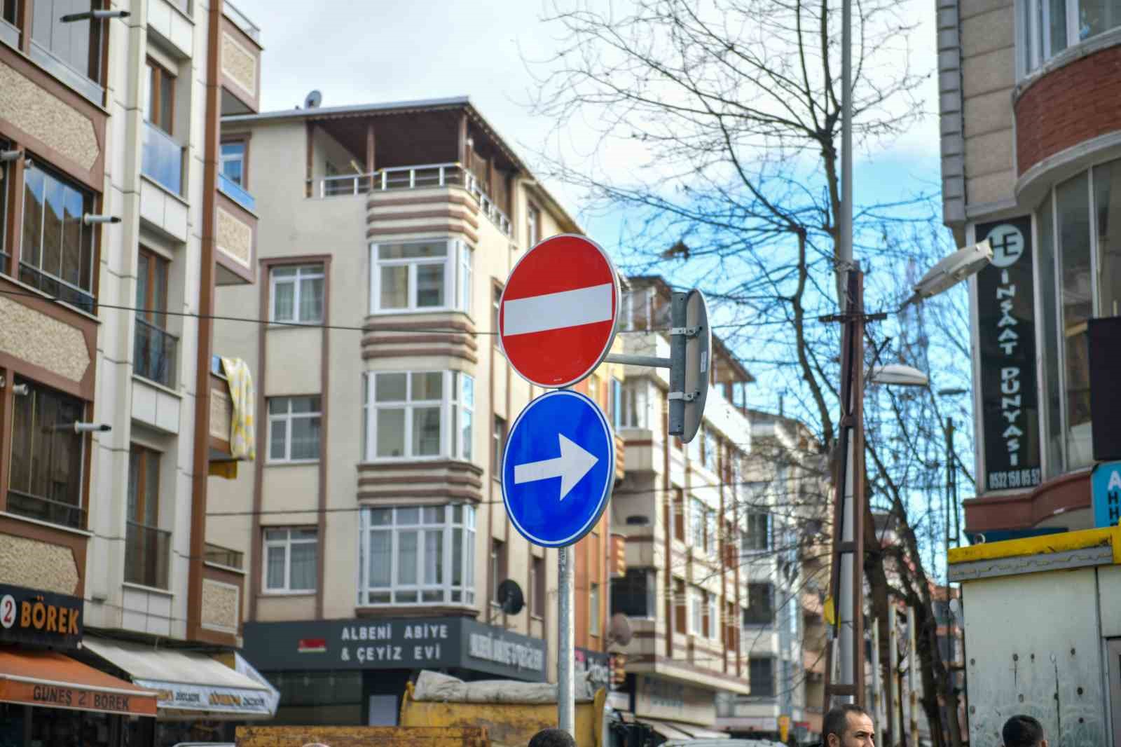 Esenyurt Trafik Sorununa Çözüm: 5 Caddede Tek Yön Düzenlemesi