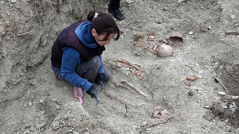 Burdur'da Kanalizasyon Kazısında İnsan Kemikleri Bulundu: İncelemeler Devam Ediyor