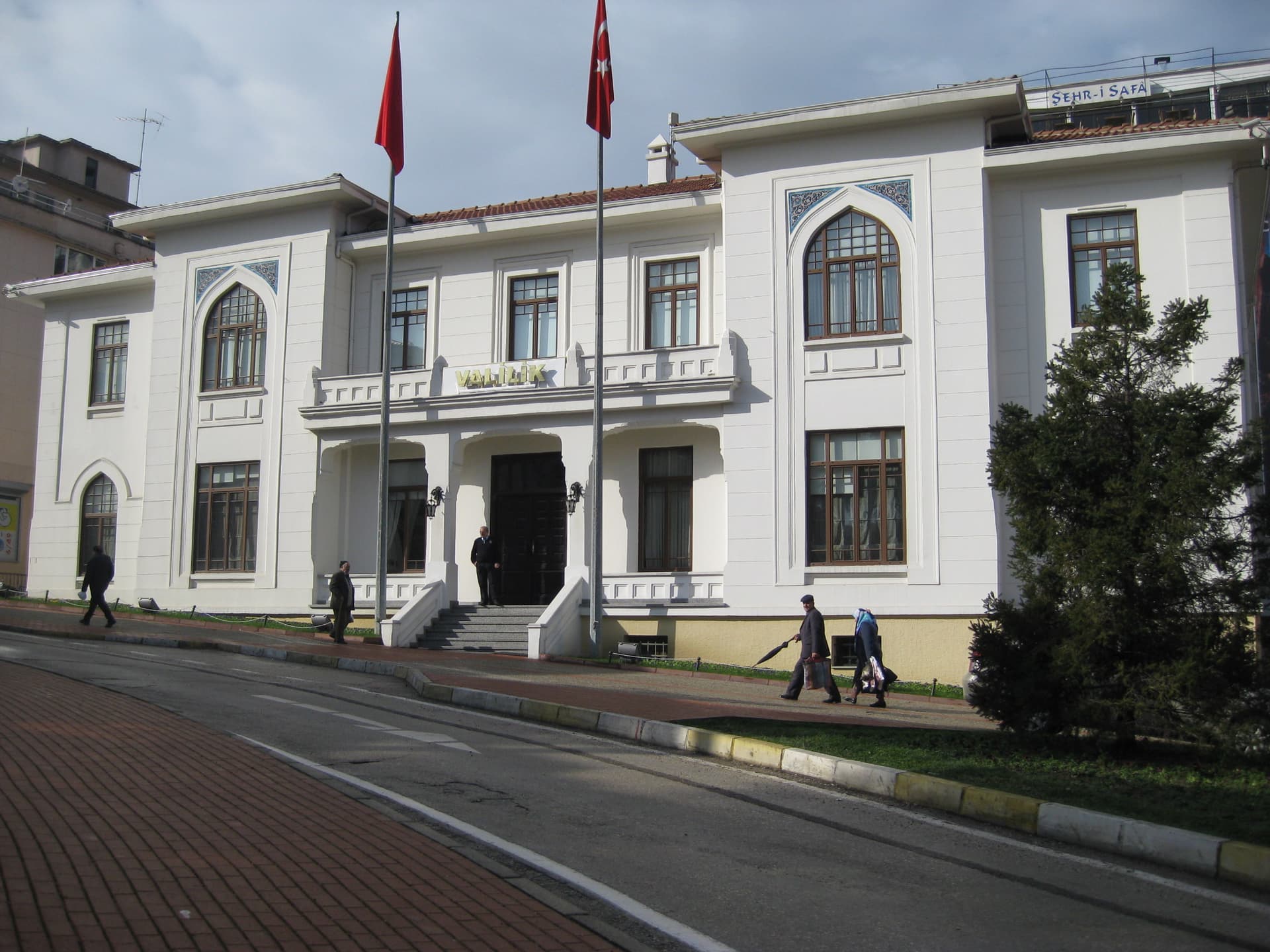 Bursa Kestel'de Acı Kaza: Orman Yangınına Su Taşıyan Tanker Şarampole Yuvarlandı, 3 Kişi Hayatını Kaybetti