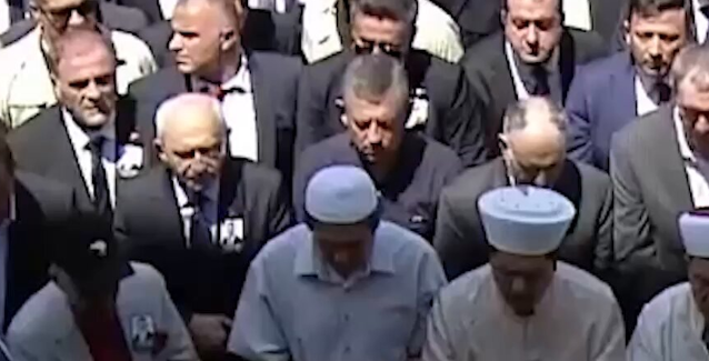 Özgür Özel ve Kılıçdaroğlu, Ferdi Zeyrek'in Cenazesinde Yan Yana