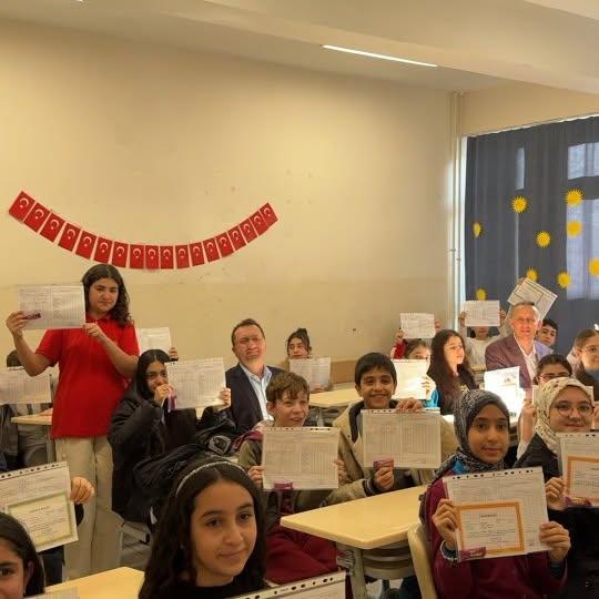 Görme Engelli Öğrenci Ayşegül Baydemir'in Başarısı Takdir Topladı