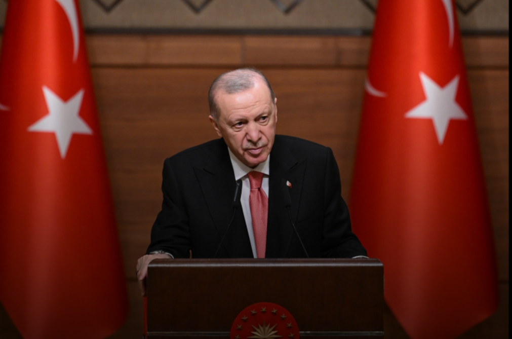 Erdoğan: "Millet ile devlet arasına örülmüş duvarları yıktık"