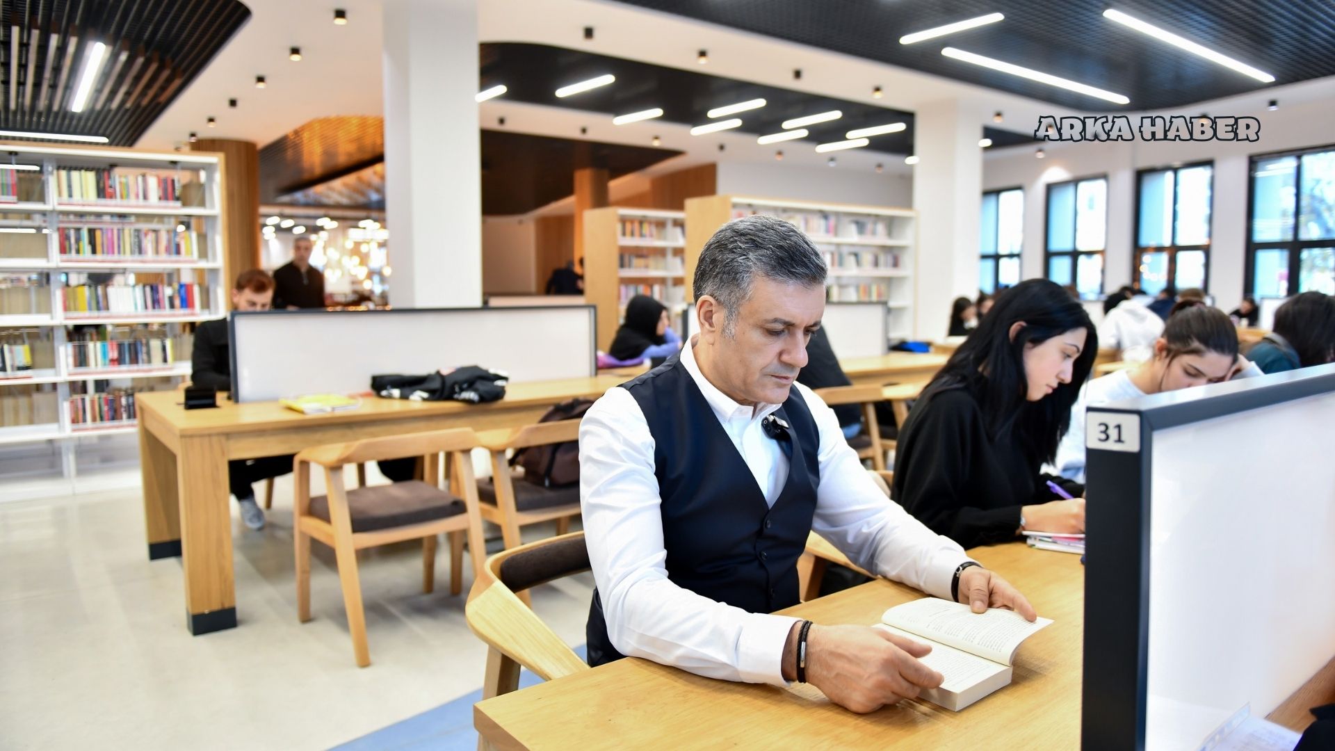 "MASAL PARKI" KİTABI BAŞKAN BOZKURT'UN SESİYLE HAYAT BULDU