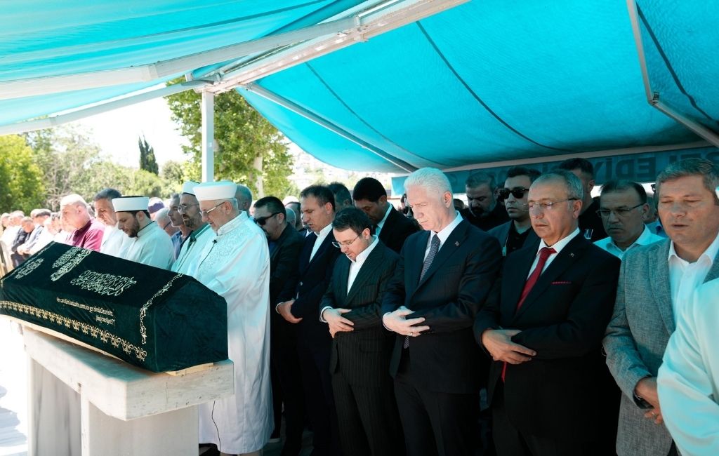 Büyükçekmece Kaymakamı Ali İkram Tuna'nın Babası Beykoz’da Son Yolculuğuna Uğurlandı