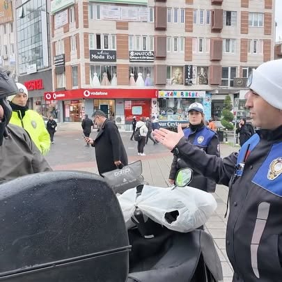 Motosiklet Sürücülerine Dörtyol Meydanı ve Davutpaşa Caddesi'nde Sıkı Denetim