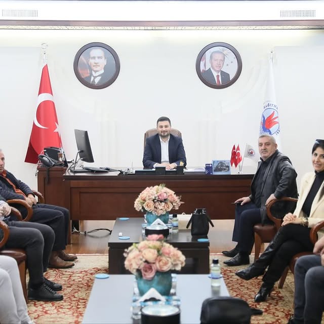 Yahya Kemal Mahallesi Sakinleri, Belediye Ziyaretinde Bir Araya Geldi