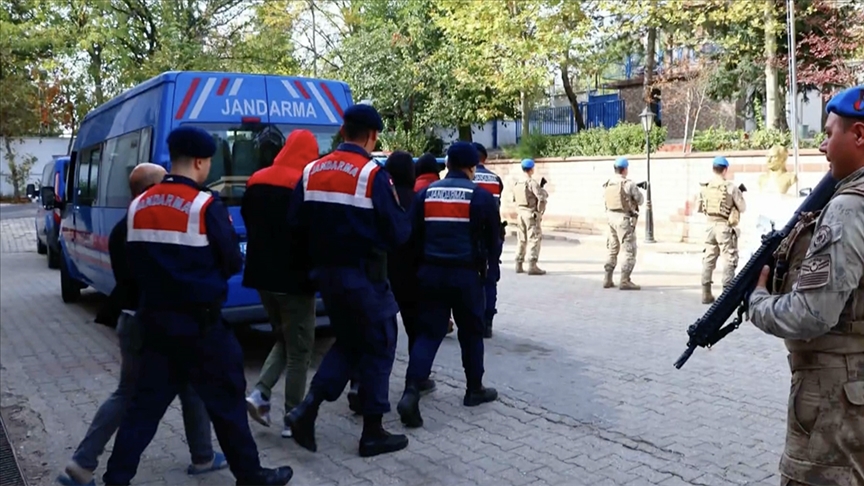 Yasa Dışı Yollarla Kaçma Girişiminde Bulunan Şüphelilerden 13'ü Tutuklandı