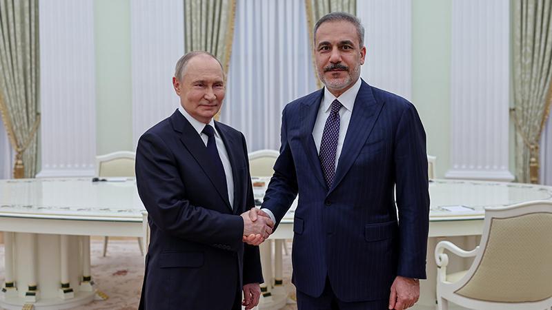 Dışişleri Bakanı Fidan Moskova'da Putin ile Bir Araya Geldi